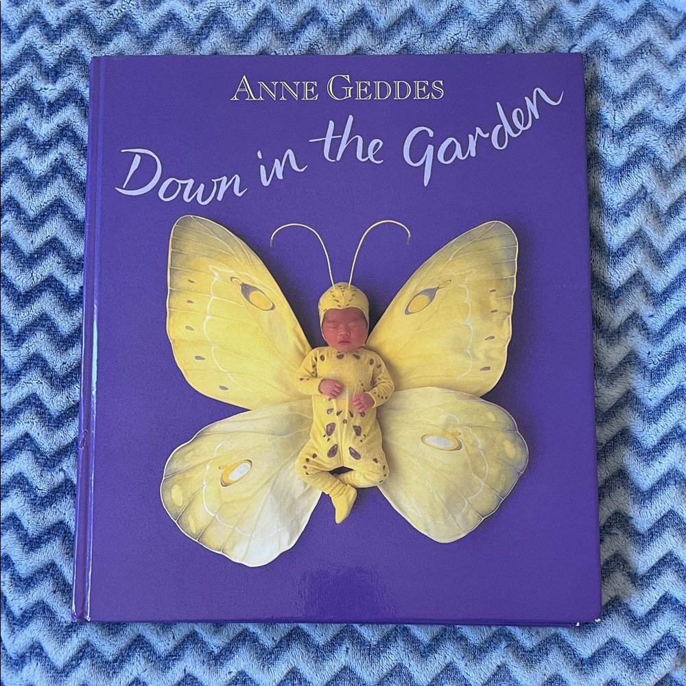 Anne Geddes 'Down in the Garden' Book